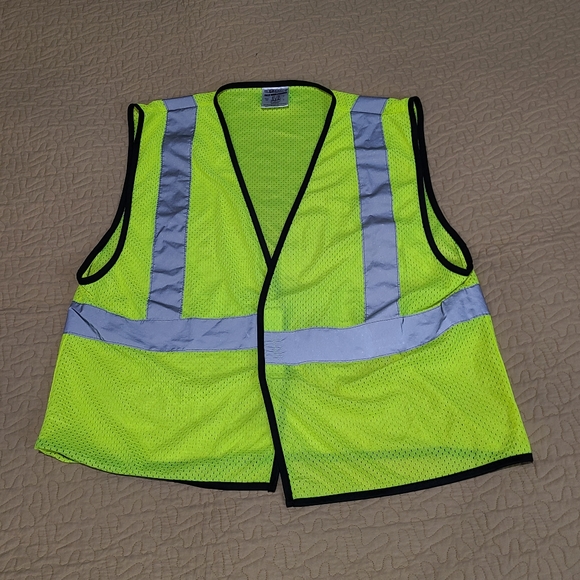 ML Kishigo 1571 Class 2 Hi Vis Vest size L/XL - Picture 2 of 6